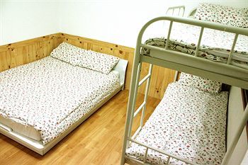 Itaewon Backpackers 2*